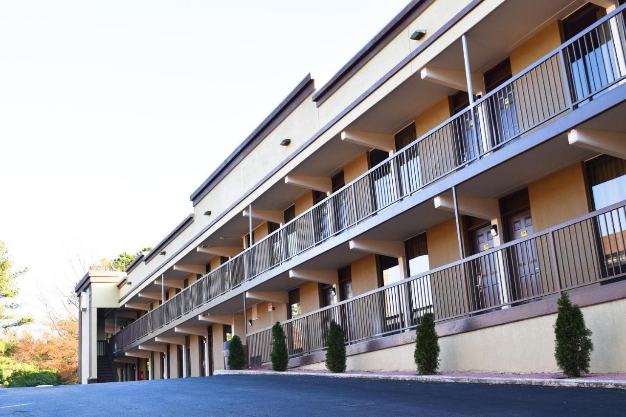 Motel Super 8 Downtown Raleigh Exterior foto